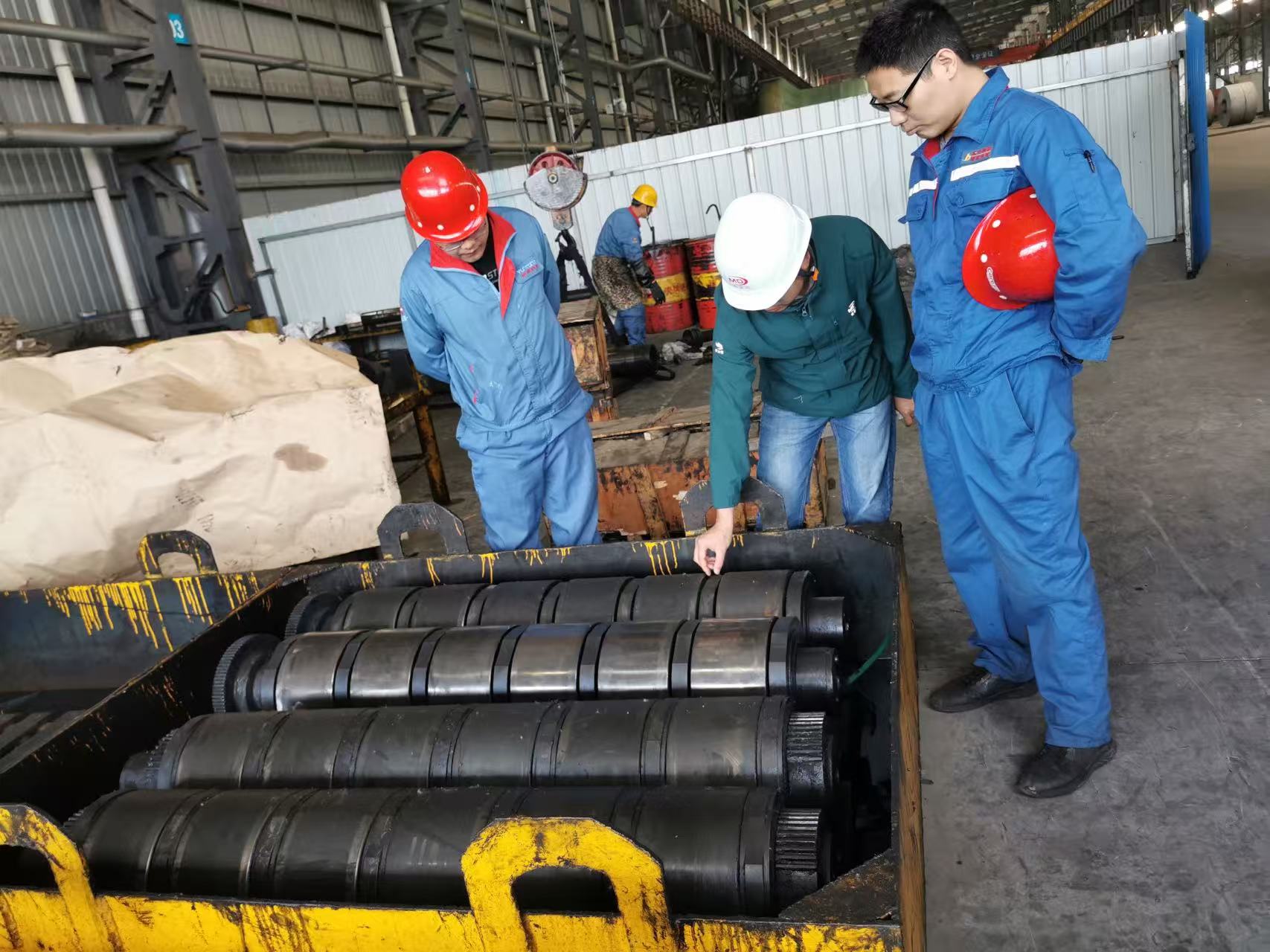 某钢厂带钢四辊轧机轴承损坏原因及改进